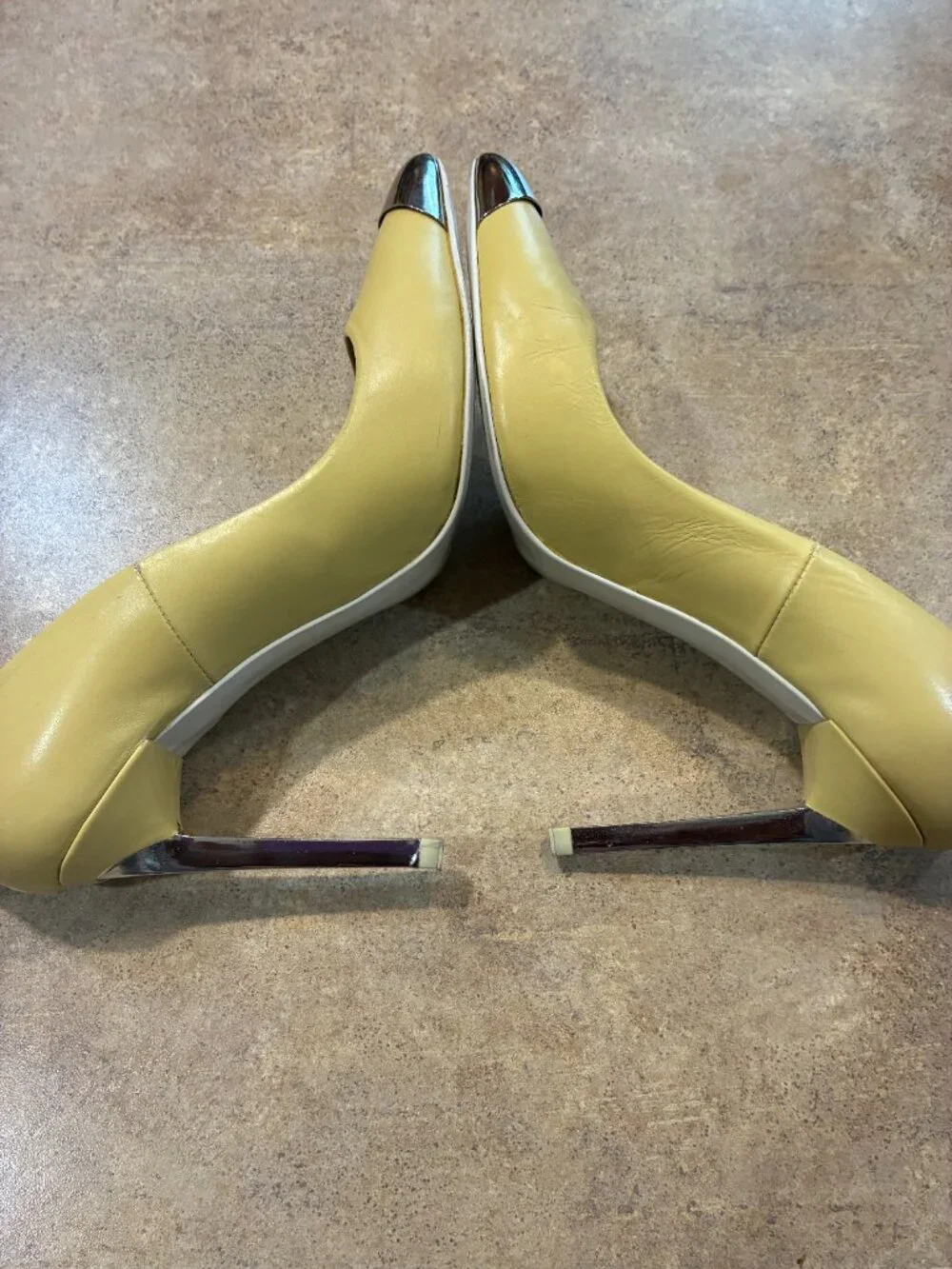ZARA Woman Leather Butter Yellow Cap Toe Metal Stiletto Heels Pumps EU39/8.5